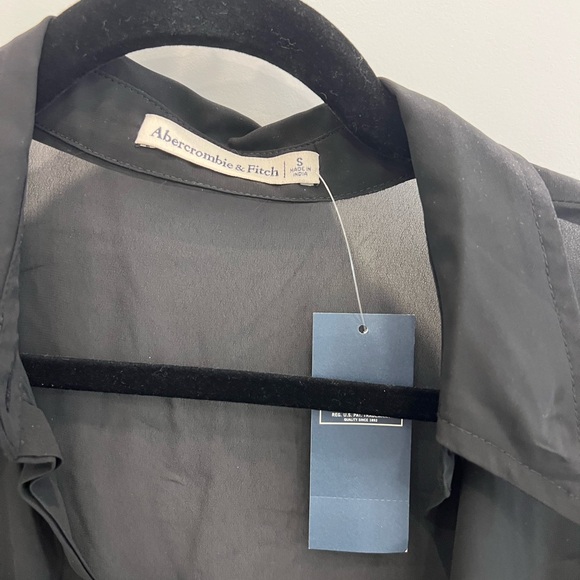 Abercrombie long sleeve sheer button up shirt - Picture 3 of 4